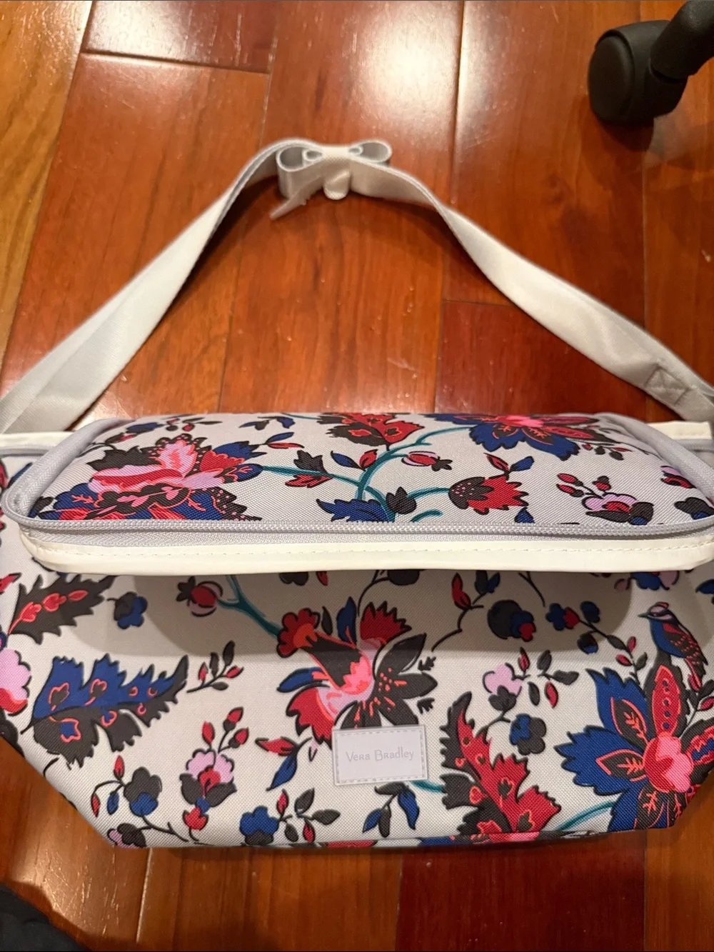 Vera Bradley Light Gray Floral lunch bag  Crossbody with Pink & Navy Accents